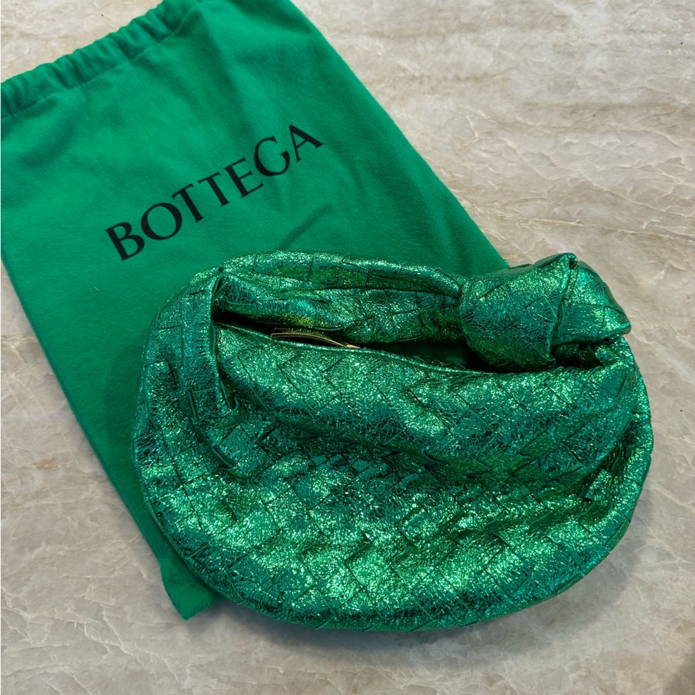 Bottega Veneta Jodie in Limited Metallic Green - Picture 4 of 6